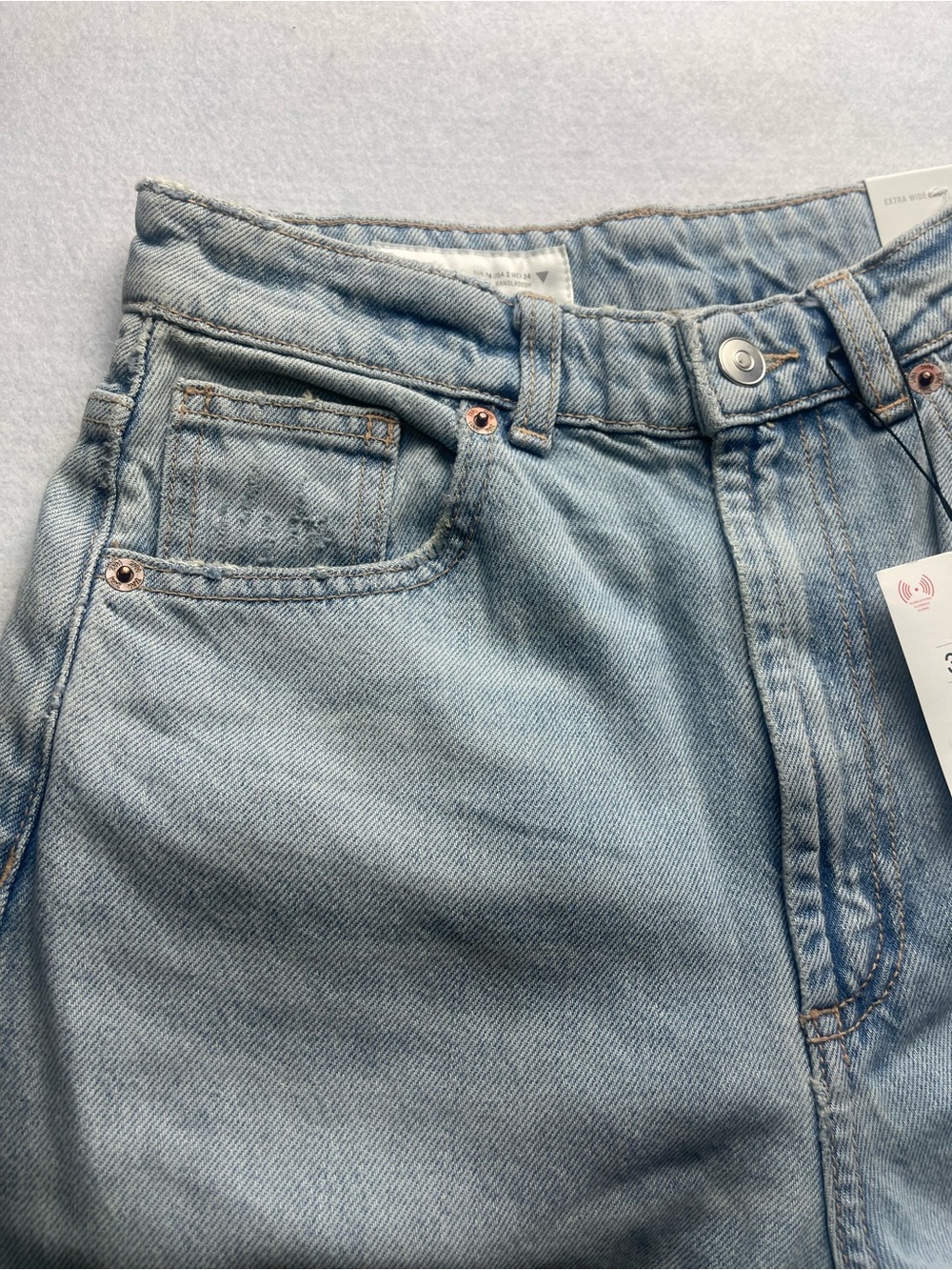 Zara Light Wash Wide-Leg Jeans - Picture 8 of 14